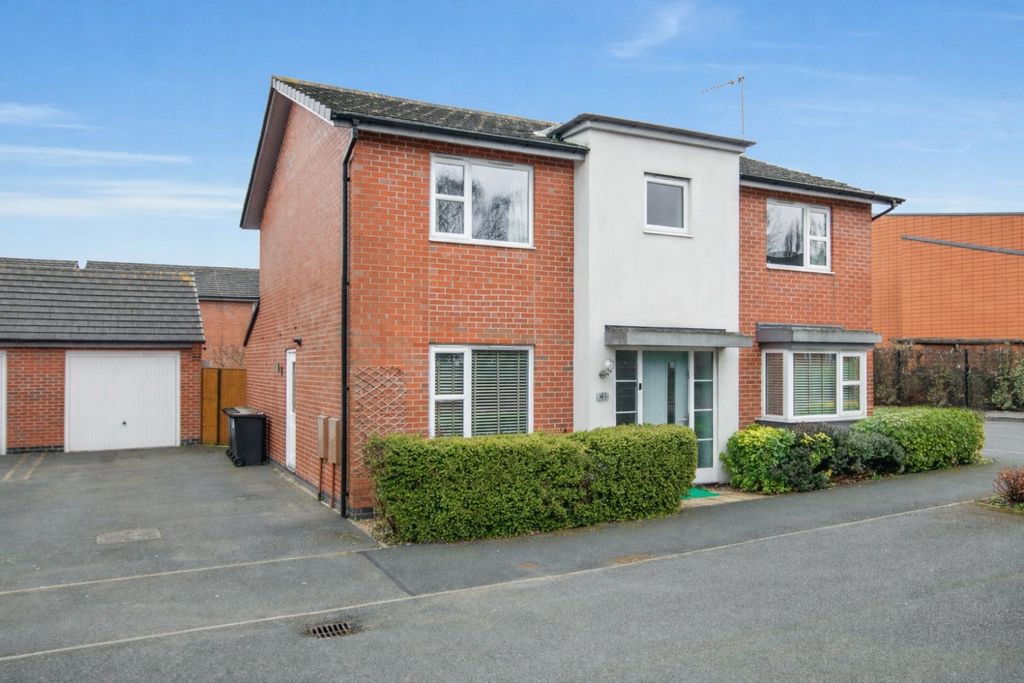 Property photo 1 of 20 Front