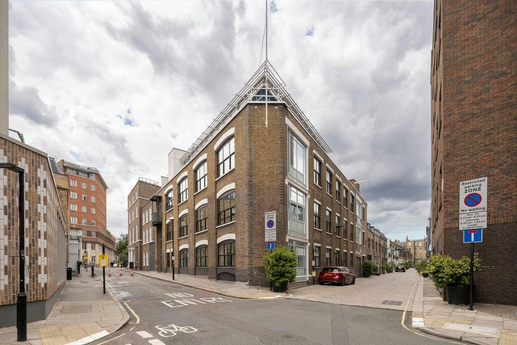 Property photo 2 of 16 External