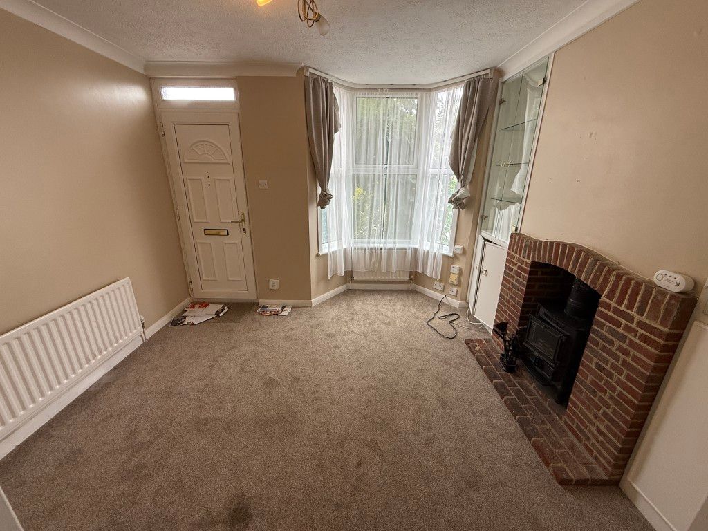 Property photo 2 of 11 Living Room