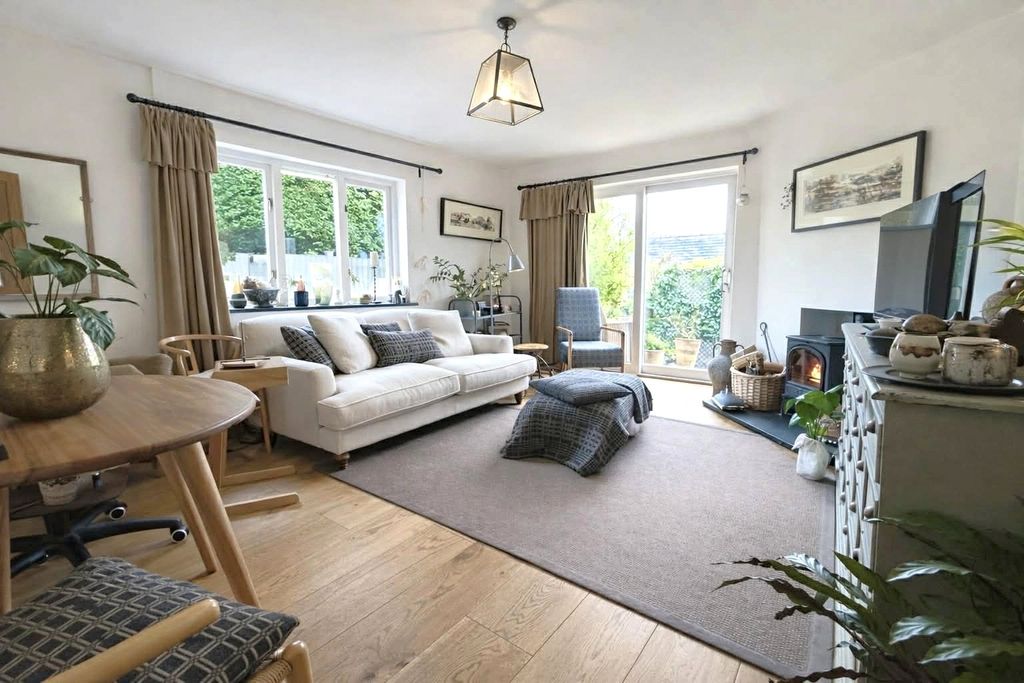 Property photo 1 of 28 Picture No. 11