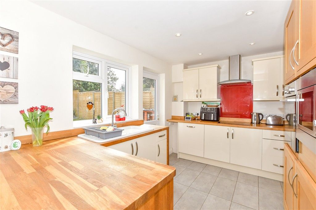 Property photo 3 of 10 Kitchen/Diner