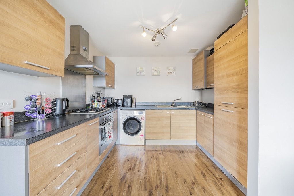 Property photo 2 of 18 Kitchen