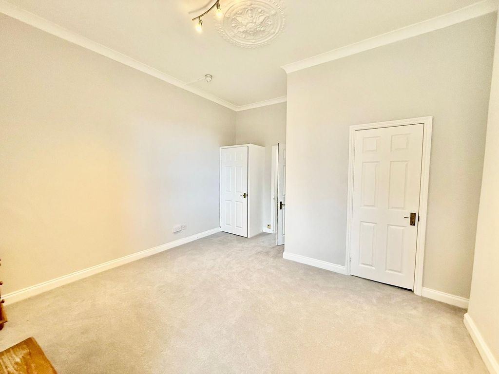 Property photo 3 of 10 Photo 10