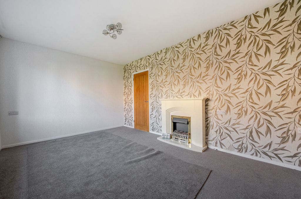 Property photo 3 of 22 1431012-11-69B927...