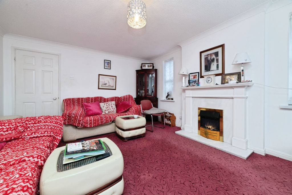 Property photo 3 of 14