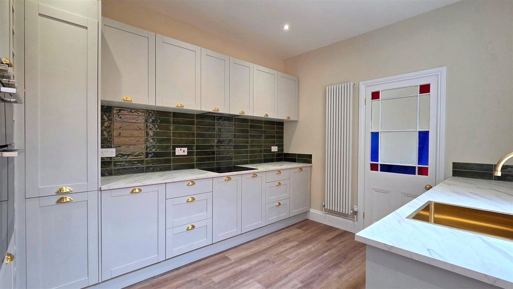 Property photo 1 of 15 Kitchen