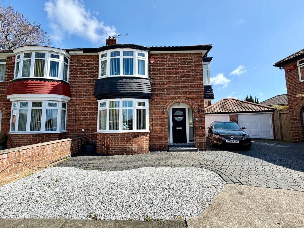 Property photo 1 of 20 Front