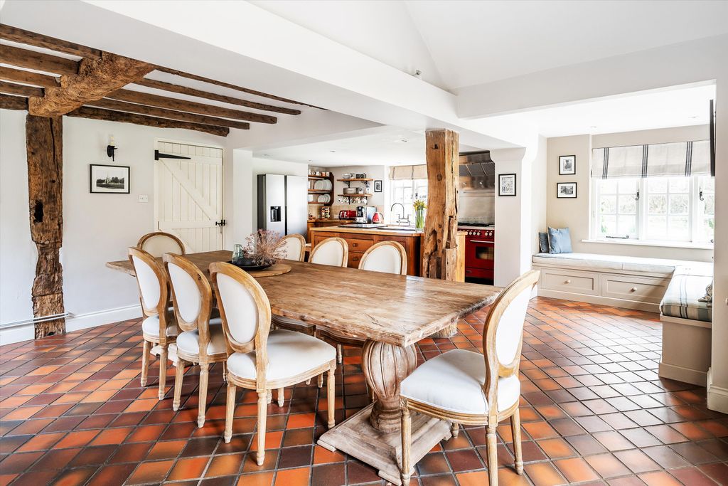 Property photo 3 of 35 Image