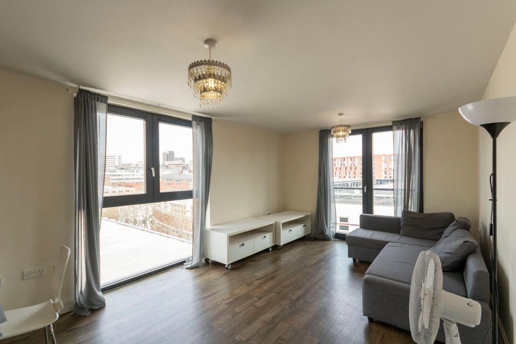 Property photo 2 of 11