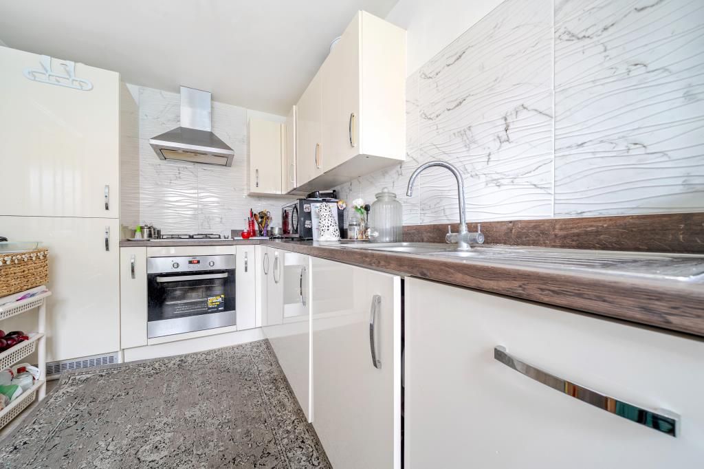 Property photo 3 of 22 Kitchen