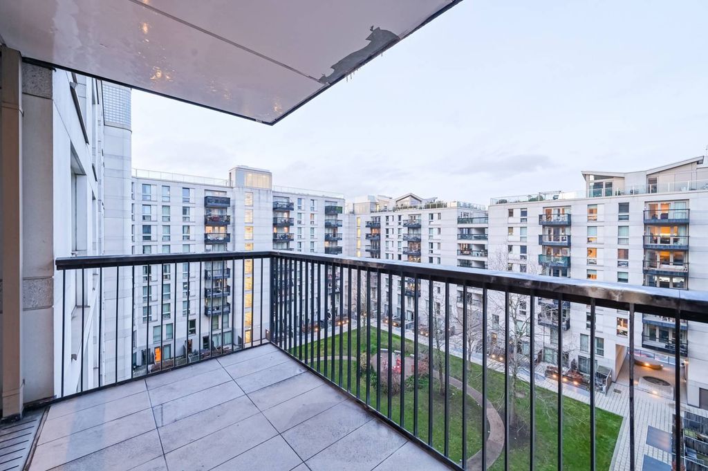 Property photo 3 of 10