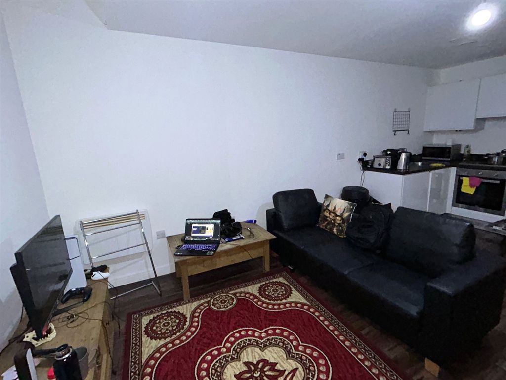 Property photo 3 of 12 Picture No. 16