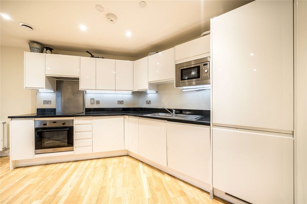 Property photo 3 of 10 Picture No. 18