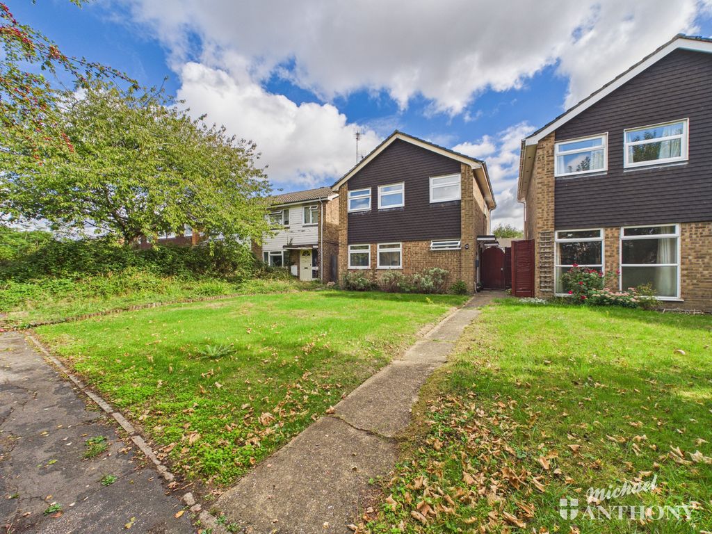 Property photo 1 of 13 Cam02773G0-Pr0469-Still021