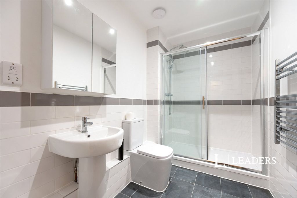 Property photo 3 of 12 Picture No. 05
