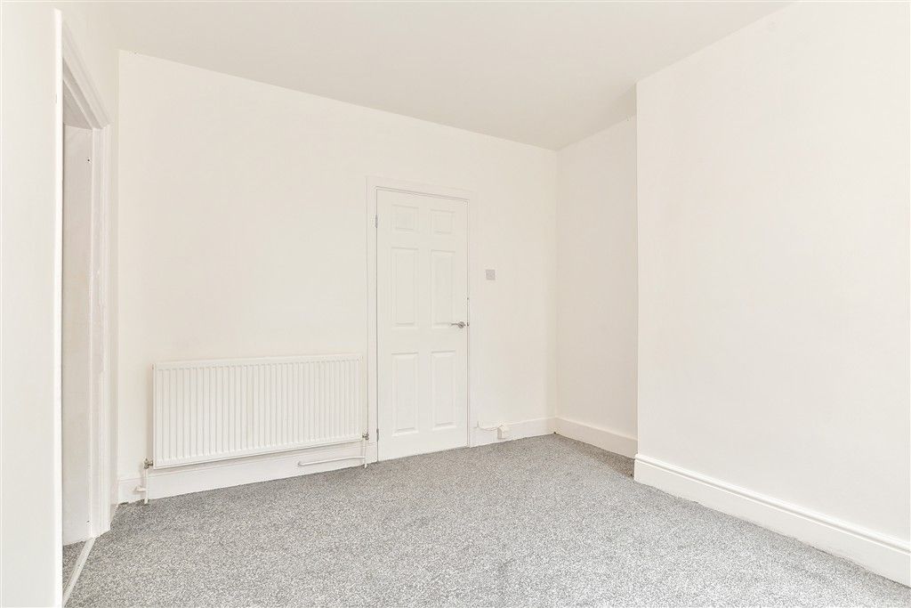 Property photo 1 of 7 Lounge