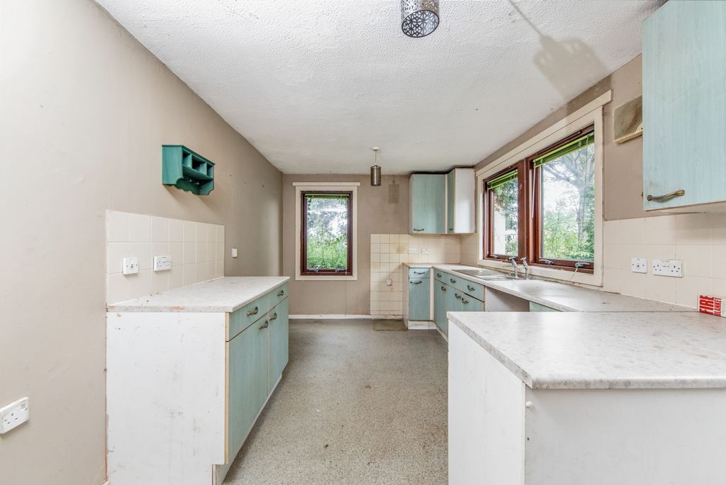 Property photo 2 of 18 12 Bath Mill Square, Lancaster, Lancashire, La1 3Qg