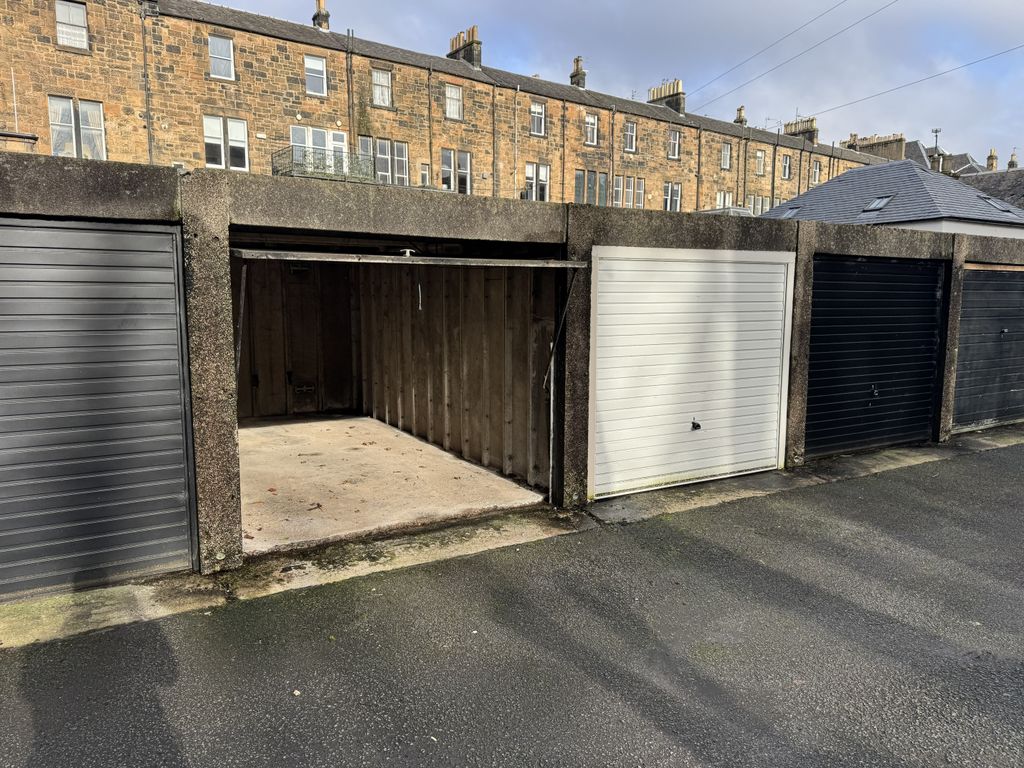 Property photo 3 of 4 3