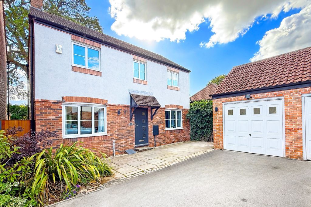 Property photo 1 of 18