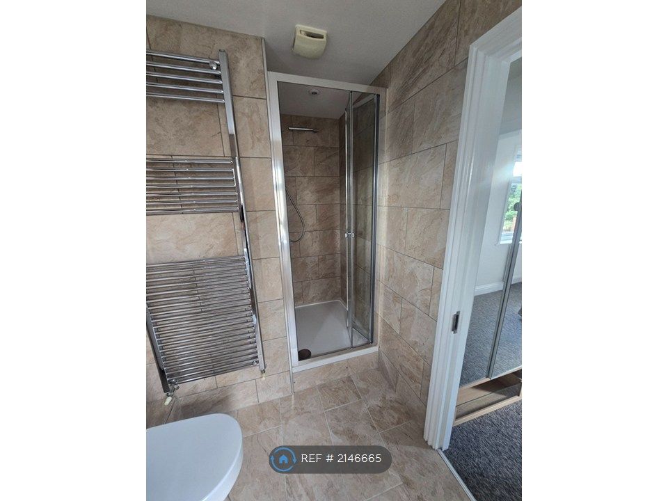 Property photo 3 of 8 Bathroom