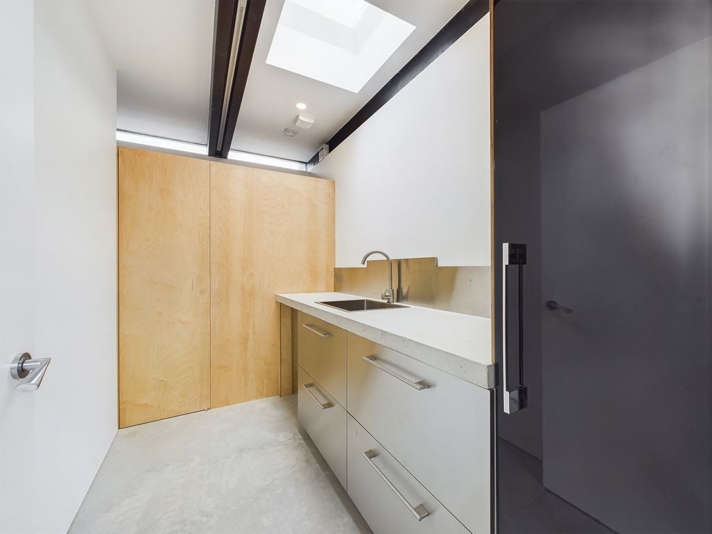 Additional image 8 of 5 bed detached house to rentHigher Trewrong, Polmear Hill, Par PL24