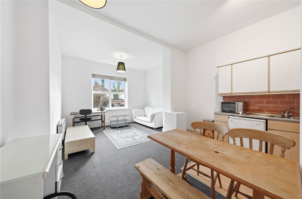 Property photo 1 of 10 Picture No. 16