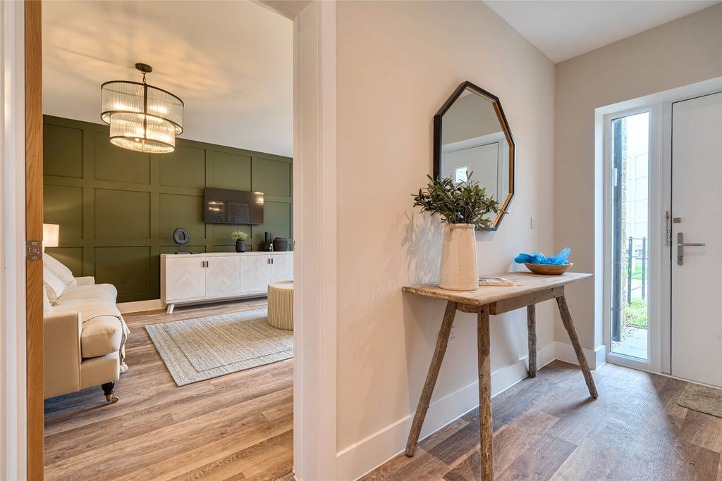 Property photo 3 of 13 Show Home