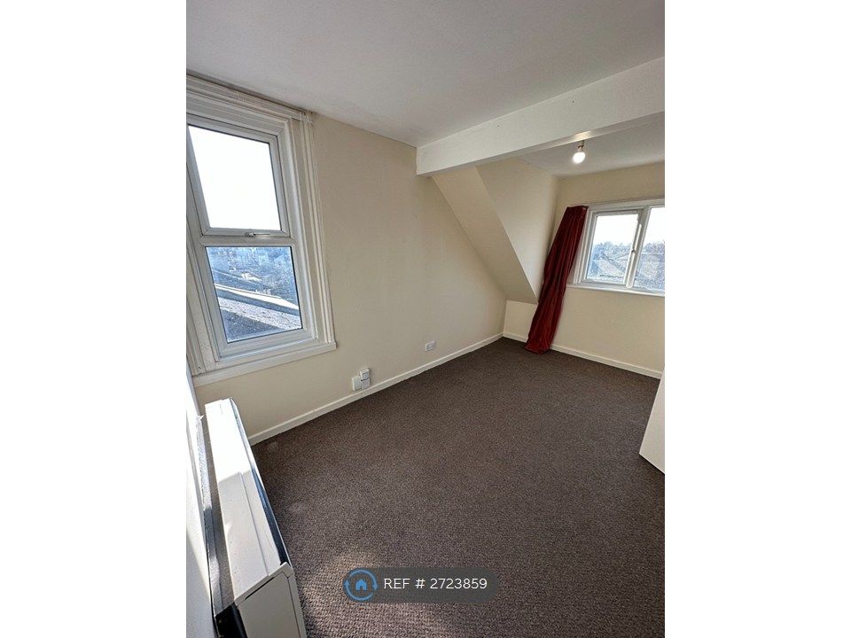 Property photo 3 of 25