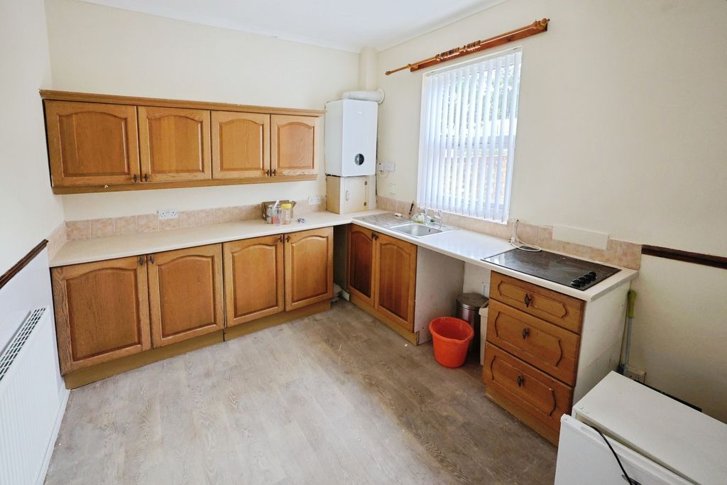 Property photo 3 of 8 Pbox-Img.Jpg