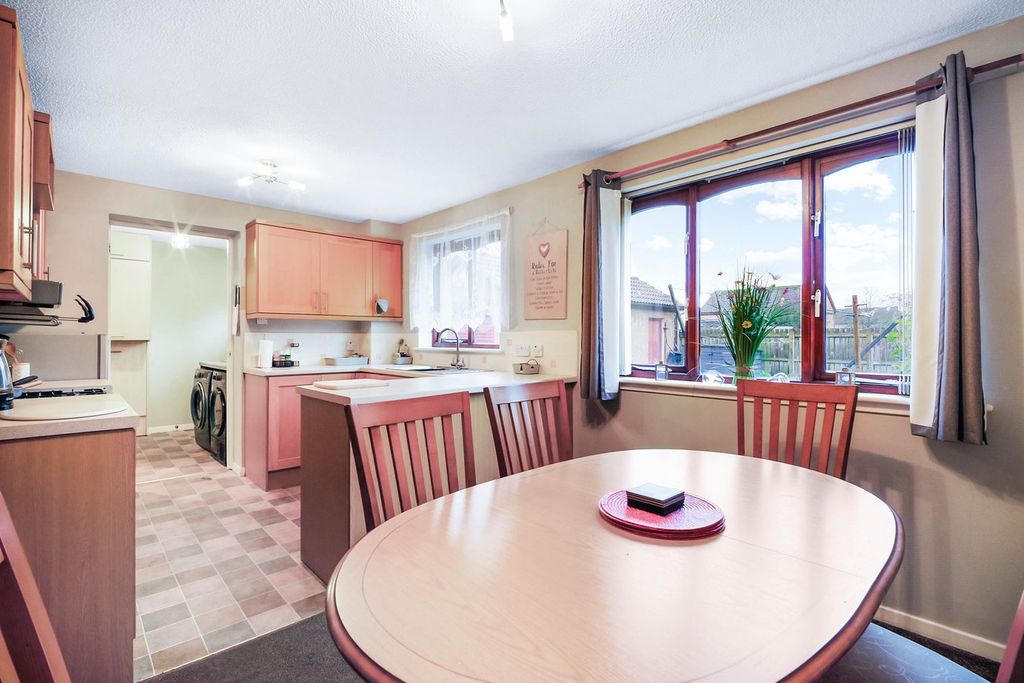 Property photo 3 of 20