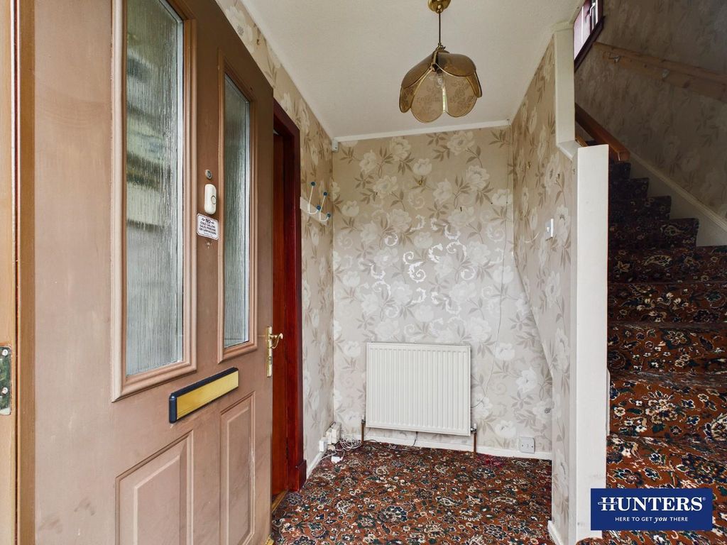 Property photo 2 of 23 Entrance Hall