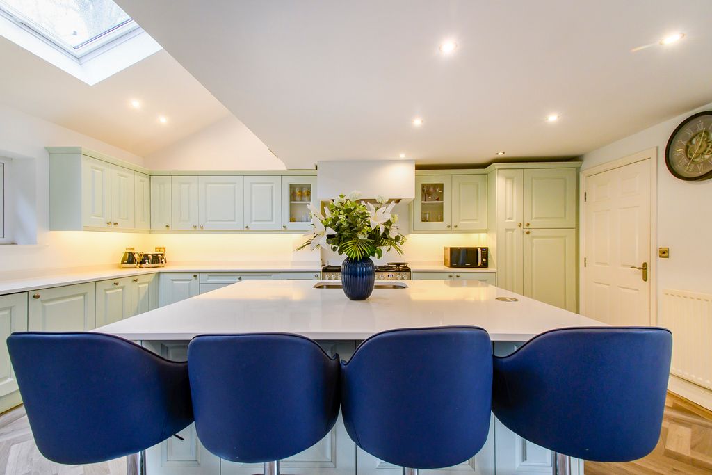 Property photo 3 of 38 3