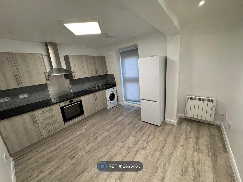 Property photo 1 of 12 Kitchen / Sitting