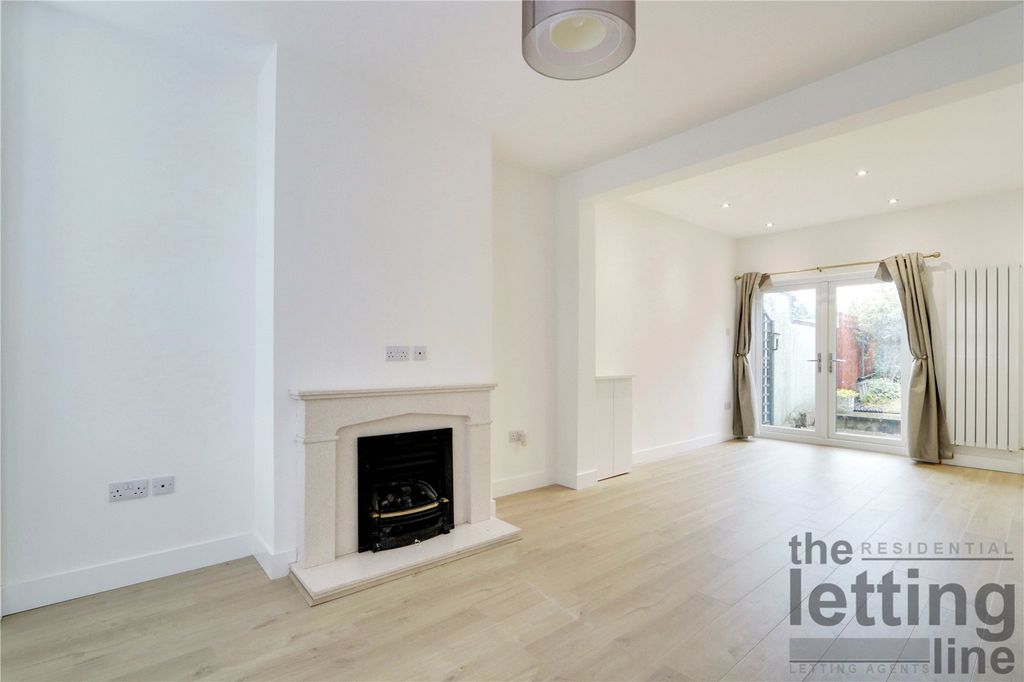 Property photo 3 of 15 Picture No. 11