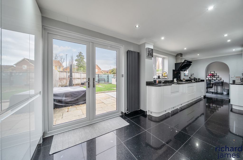 Property photo 3 of 18 13c5Fd93Bbb64611Ba01Ddd47d7673F4