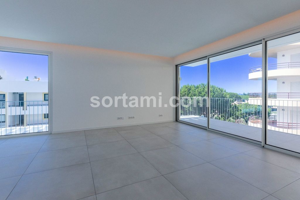 Property photo 2 of 31