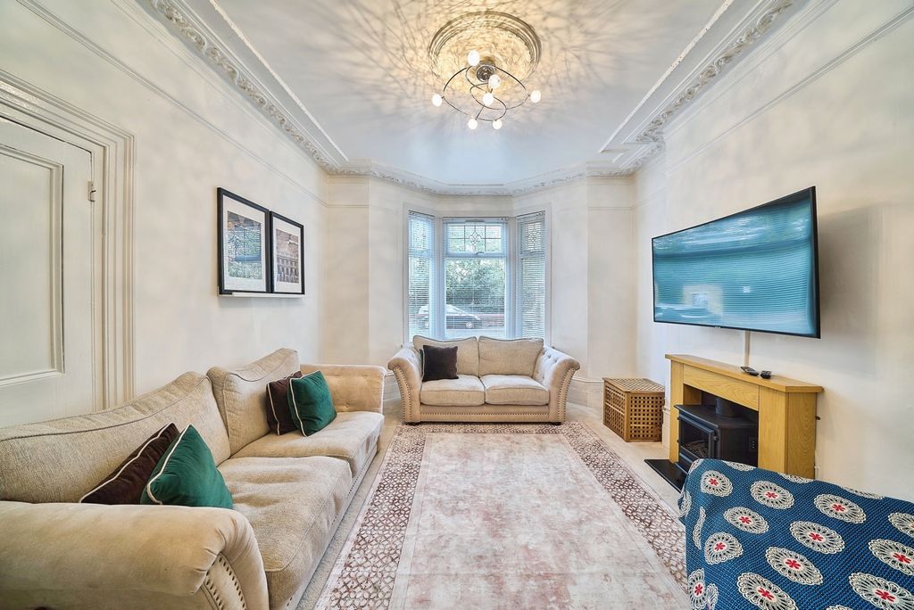 Property photo 2 of 31 Photo