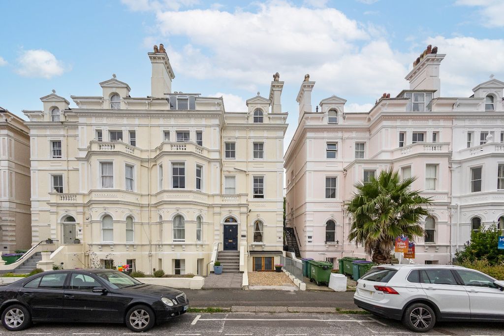 Property photo 2 of 17 Augusta Gardens