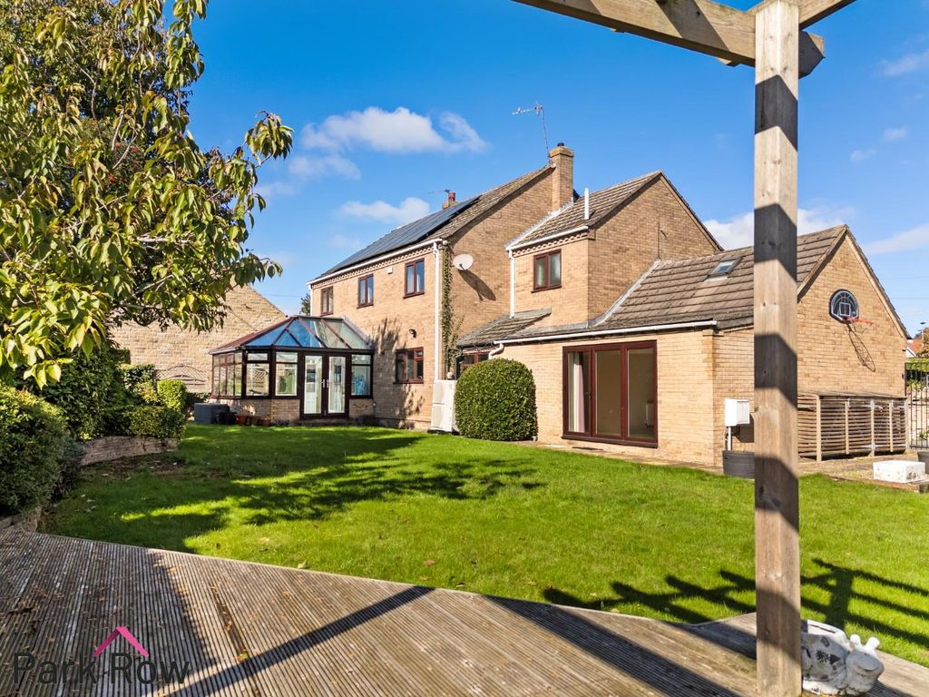 Property photo 3 of 31 Rear