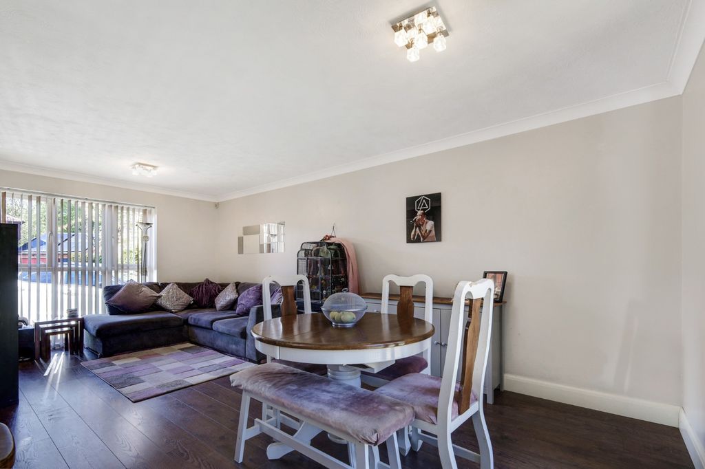 Property photo 2 of 18 5086954
