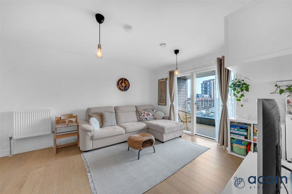 Property photo 3 of 11 Picture No. 24