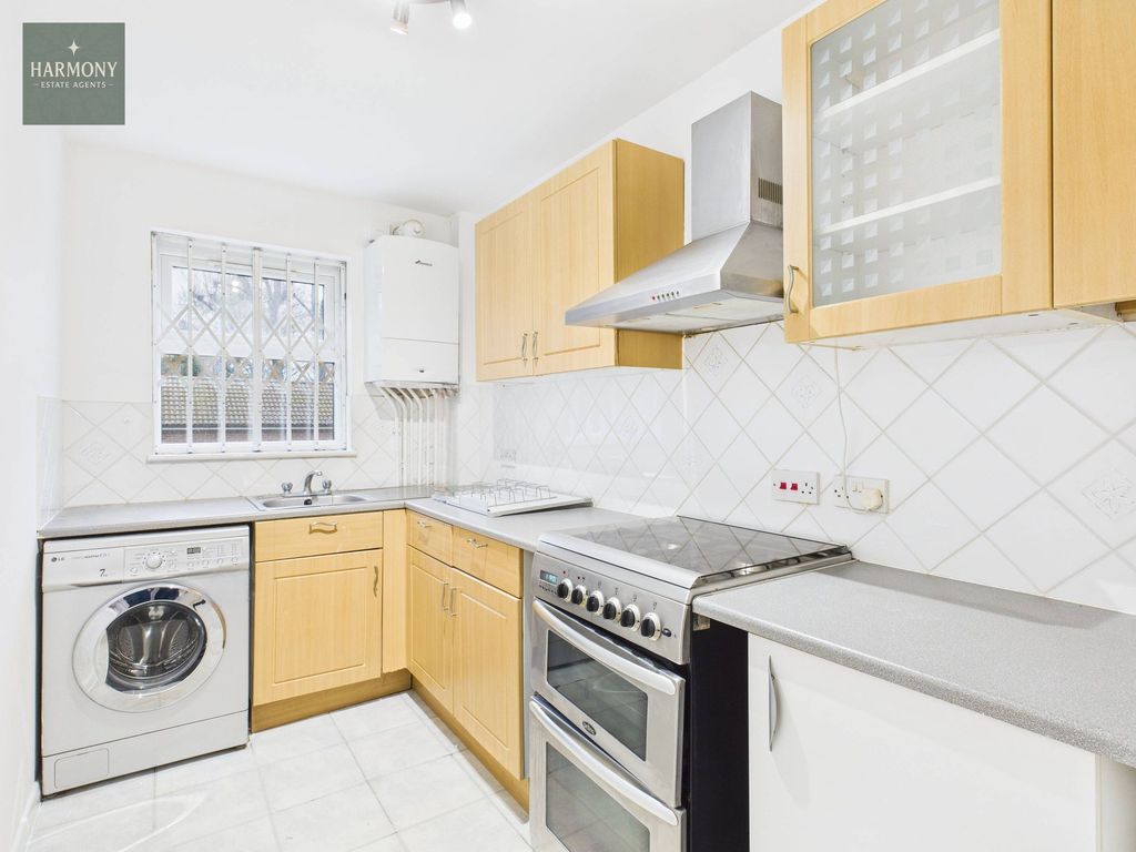 Property photo 3 of 12 Kitchen