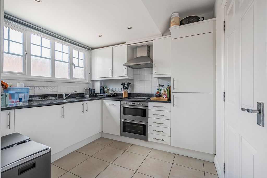 Property photo 3 of 14 Kitchen