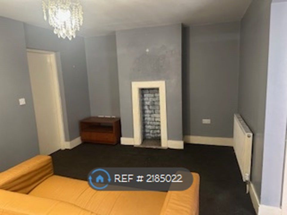 Property photo 1 of 15 Lounge