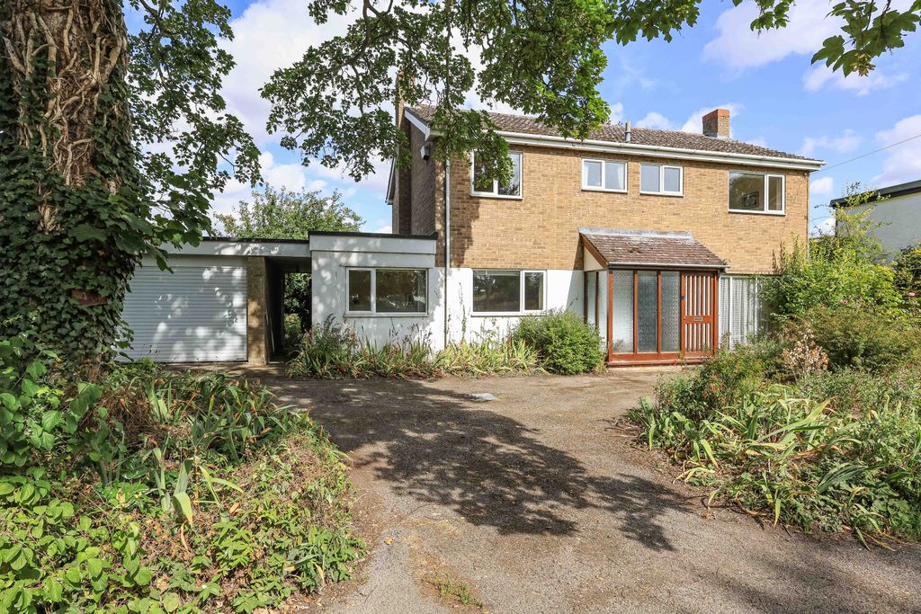 Property photo 1 of 21 Img1385