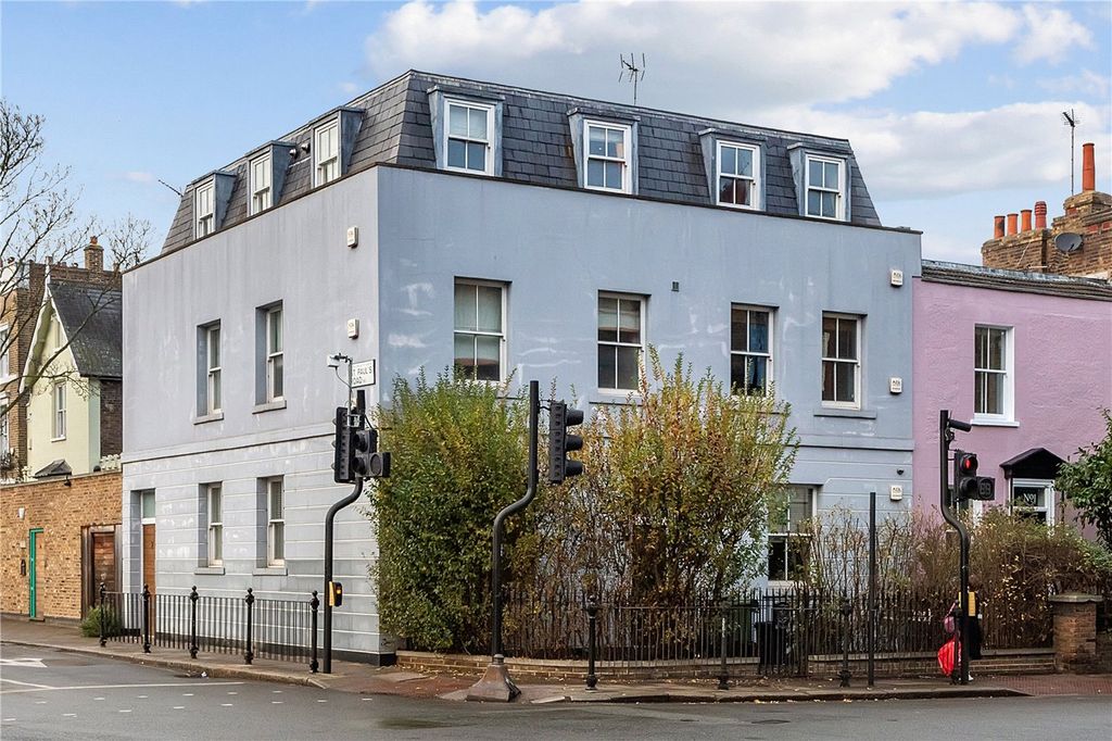 Property photo 2 of 12 Picture No. 17