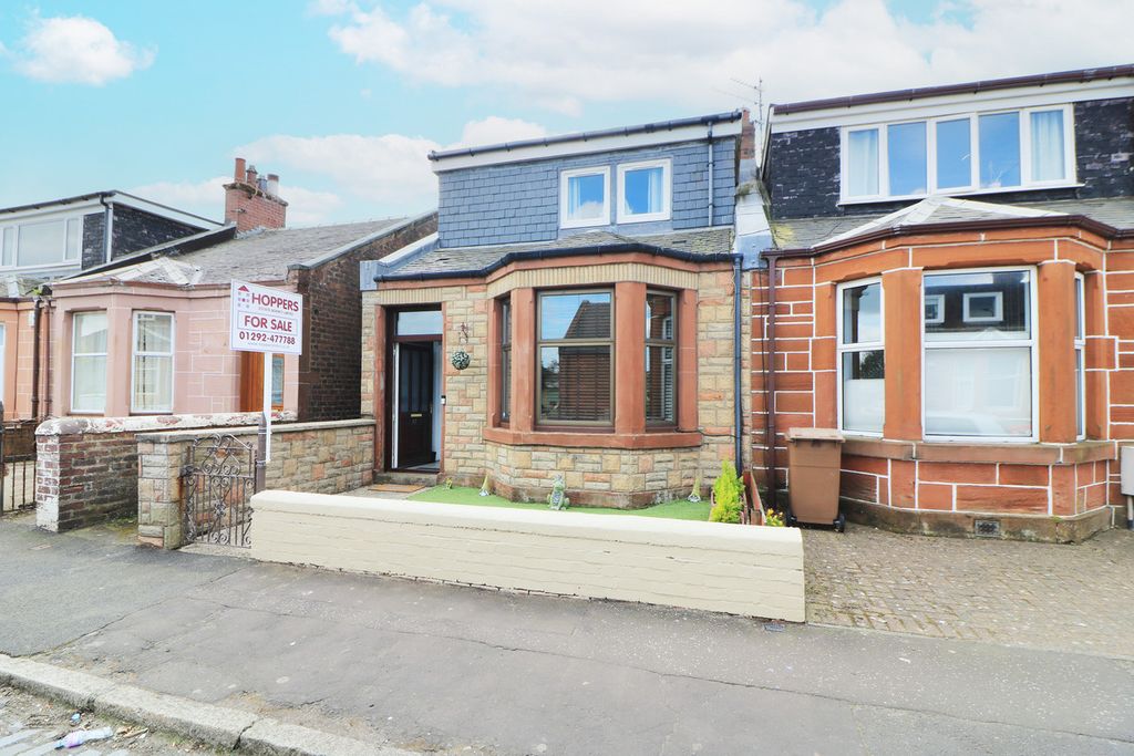Property photo 1 of 19