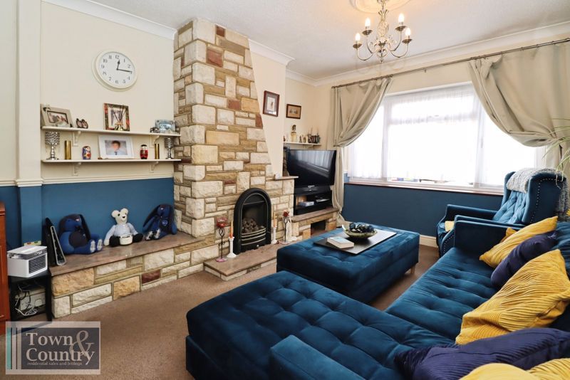 Property photo 2 of 21 Silcott Street