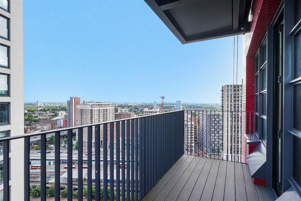 Property photo 3 of 10