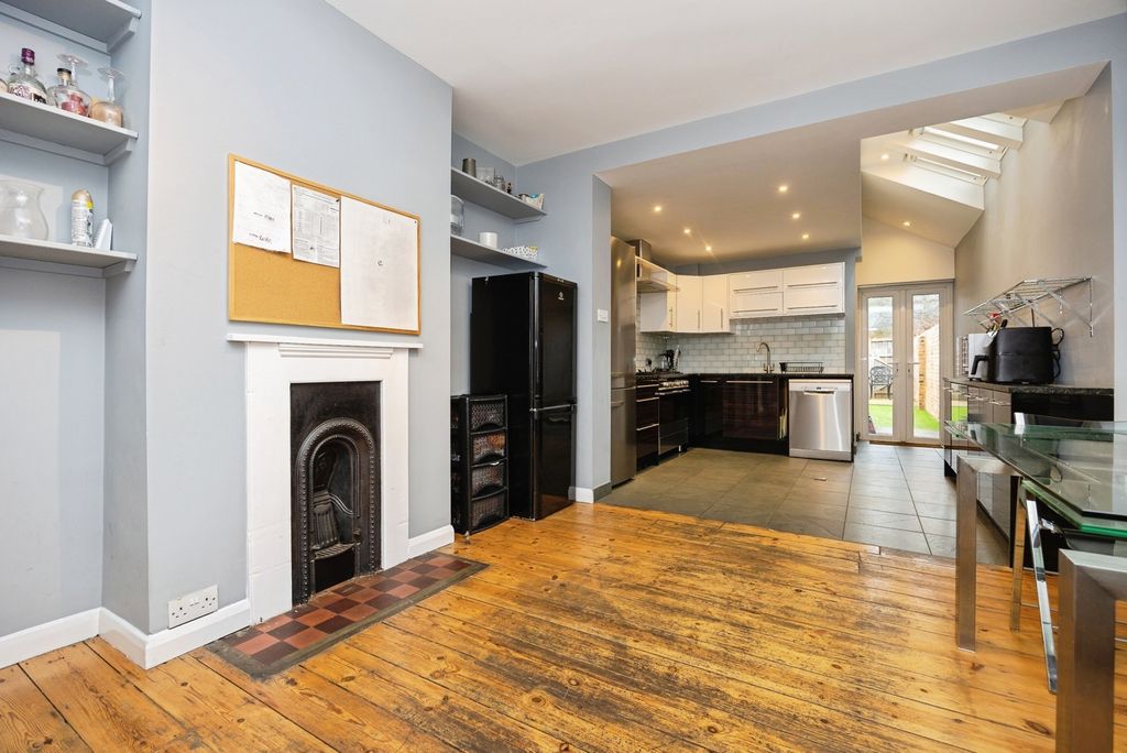 Property photo 3 of 15 Pbox-Img.Jpg